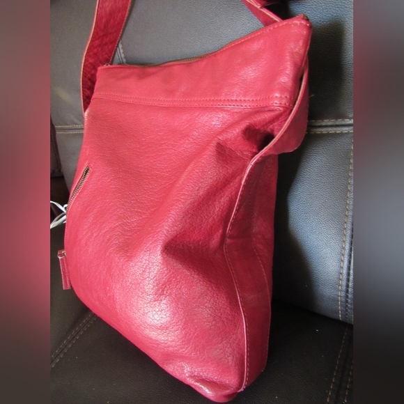 Sticks and Stones City Bag Red Leather fold down Crossbody Flap Purse - Picture 4 of 12